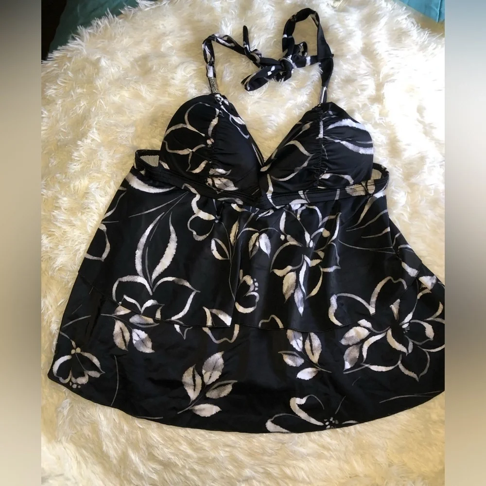 VENUS elegant black